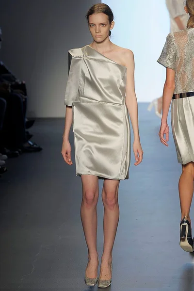 Look 29